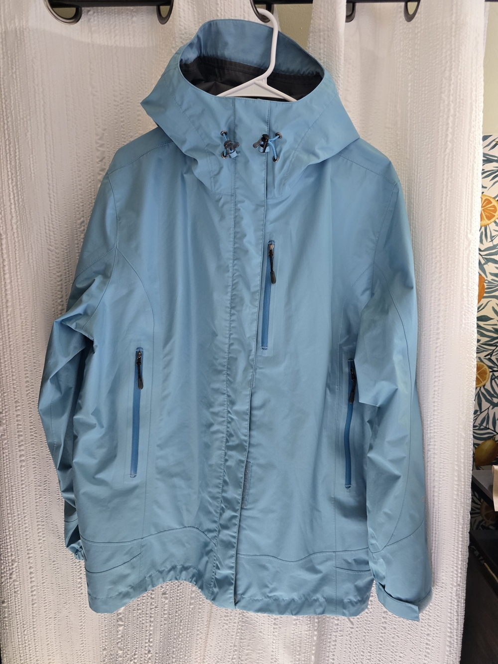 GORE-TEX Men's Hooded Waterproof Rain Jacket in Light Blue
